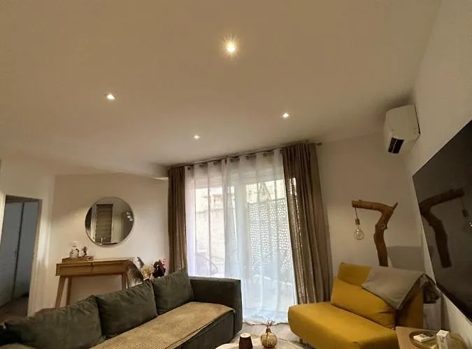 T2 Refait A Neuf * Ajaccio (Corsica)